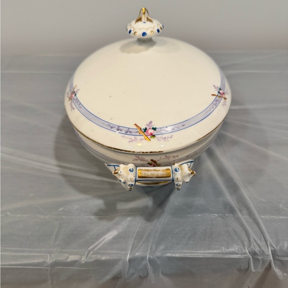 Victoria Czech Regency Covered Vegetable Dish Blue Ribbon Gold Trim - Picture 5 of 11
